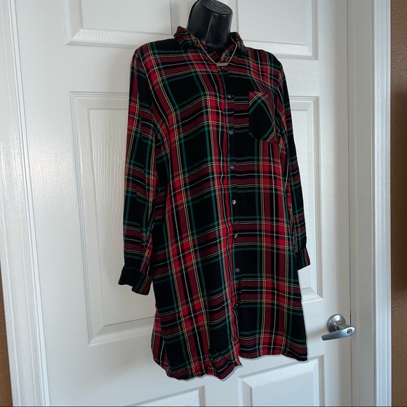 Black and Red Flannel - Size M - Picture 2 of 3